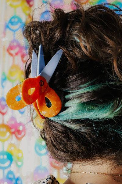 The Peach Fuzz Scissors Hair Claw