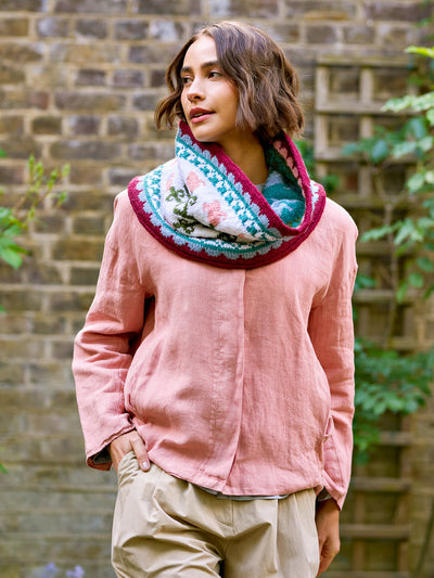 West Yorkshire Spinner Morris DK Golden Lily Reversible Cowl Kit