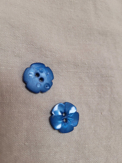 Flower Shaped Plastic Buttons by Skacel