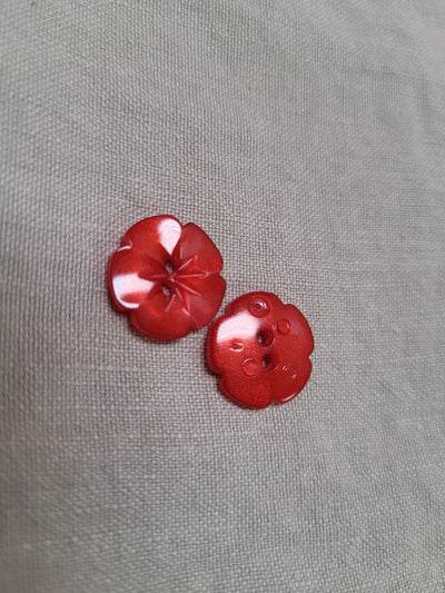 Flower Shaped Plastic Buttons by Skacel