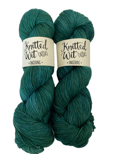Knitted Wit Fingering Semi-Solids Superwash Merino Wool Knitting Yarn